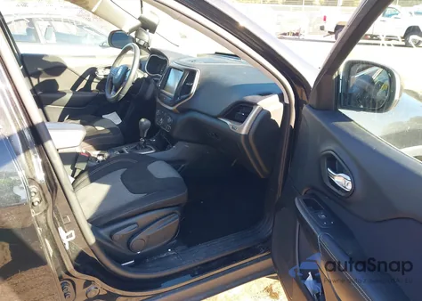 2014 Jeep Cherokee Latitude z USA, uszkodzony, nr VIN 1C4PJMCS8EW243995